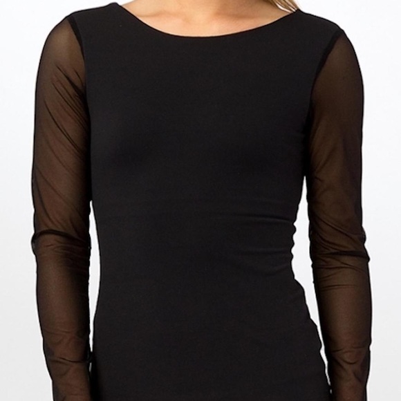 Beyond Yoga Tops - Beyond Yoga shelf-bra mesh top (S)